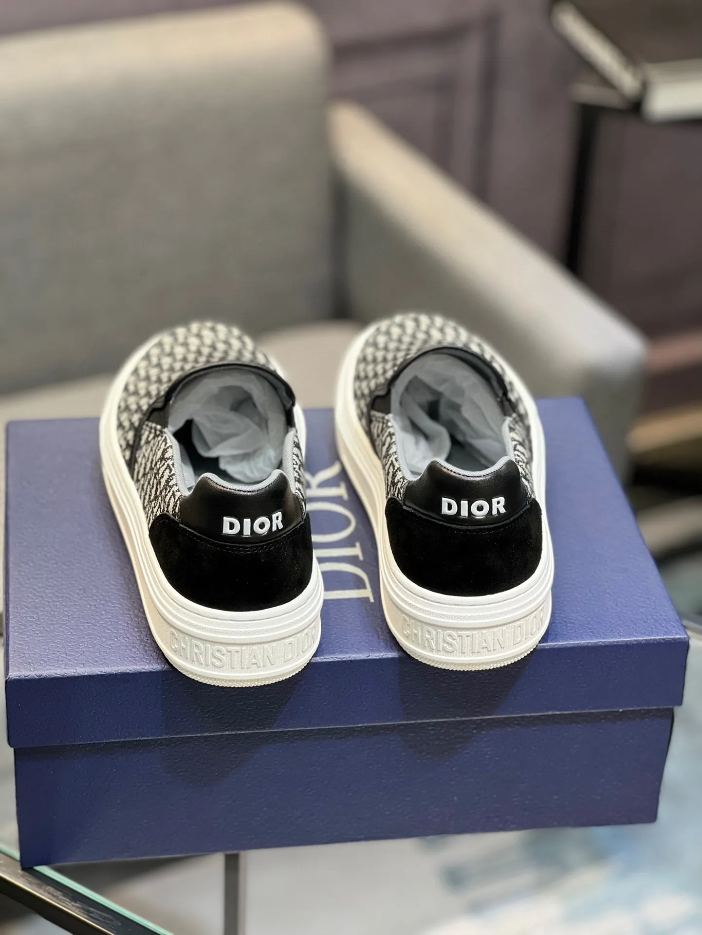 Men's shoes 💰380 The latest DiOr shipment, using imported top-grade jacquard fabric with cowhide design 👍 Breathable mesh lining, comfortable to wear, lightweight, original last mold, official website 1:1, private mold outsole, non-slip, color, multiple colors available, code number 38 to 44 (45 can be ordered)